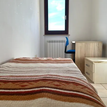 Senigallia, Pentalocale Comodo Ai Servizi - Se058